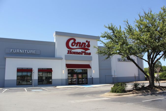 Conn's Home Plus se encuentra en South Broadway en Tyler, TX.