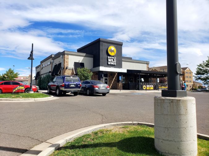 Restaurante Buffalo Wild Wings durante la remodelación.