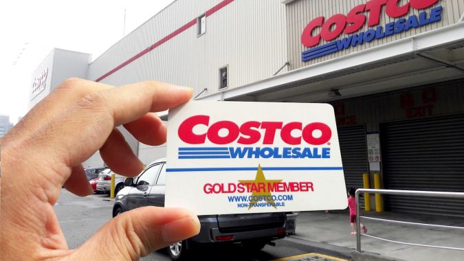 Compras en almacenes mayoristas de Costco, club de membresía, tarjeta de membresía, Costco como fondo.