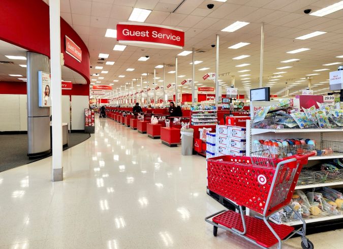 Interior de la tienda minorista Target en Estados Unidos.